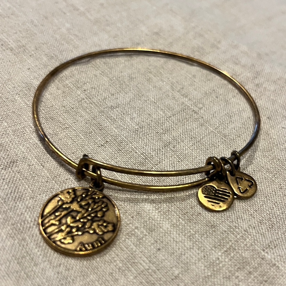 Alex and Ani Aunt bracelet